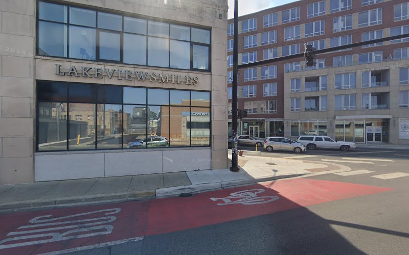 Hydr8 IV and Medspa exterior location near Lakeview Smiles Chicago.